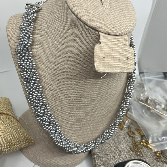 Vintage Honora 16-20" Adjustable Grey Pearl Necklace - Picture 4 of 16